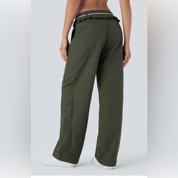 MEDIUM.   HALARA. LOW RISE WATER REPELLENT RUFFLE BARREL LEG PANTS - Picture 2 of 11